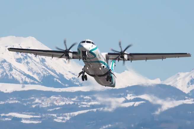 ATR 72F cargo aircraft for Delaware charter