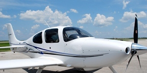 Delaware Cirrus SR22 Charter