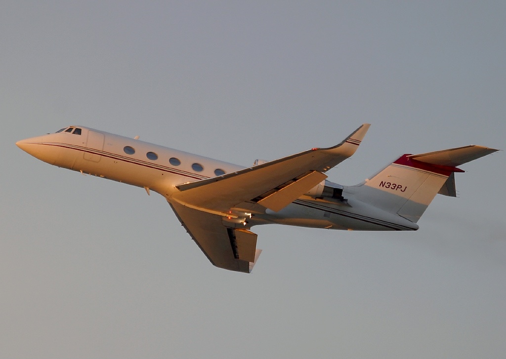 Delaware Gulfstream II / IIB / II-SP Charter